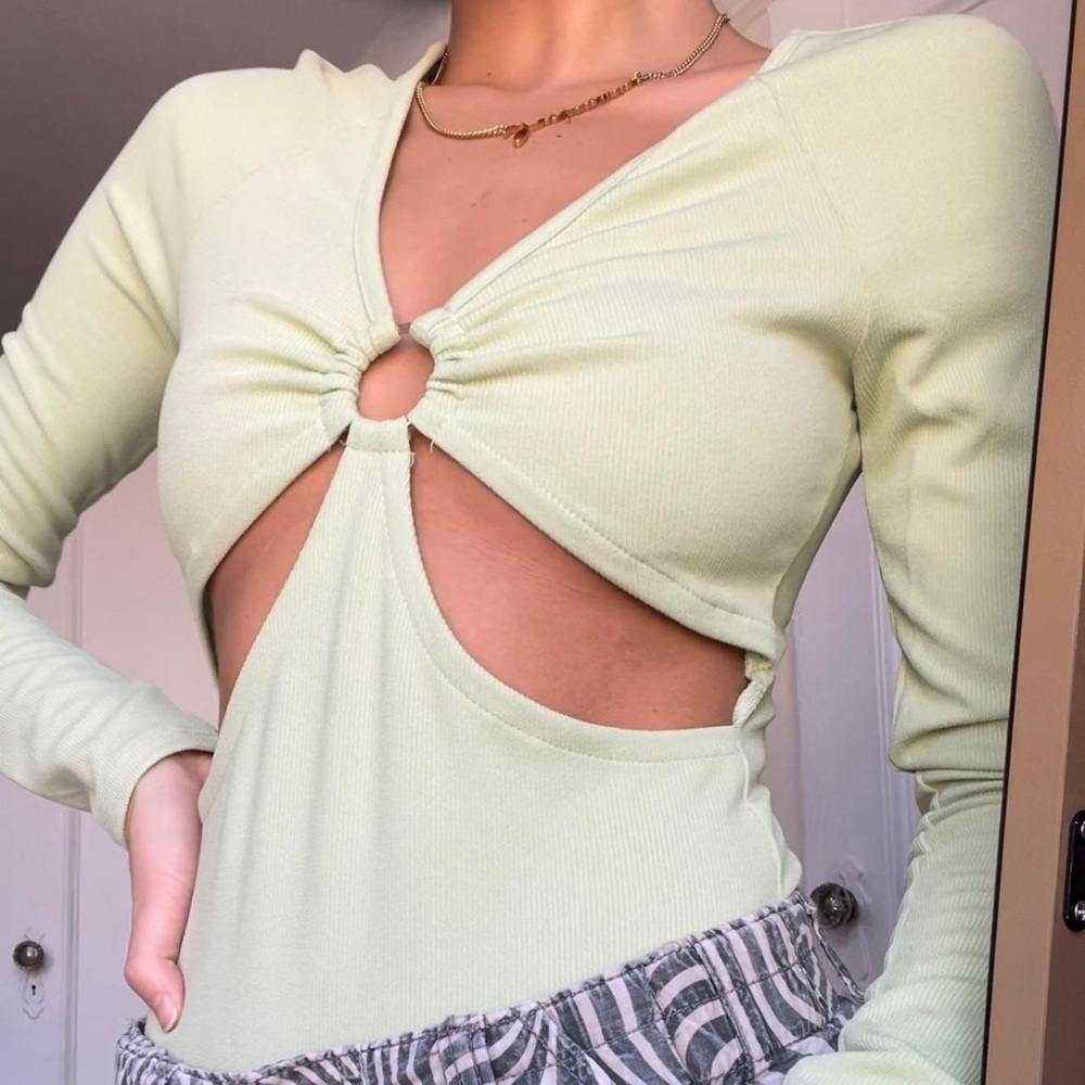 top shop light green long sleeve cut out bodysuit - tag still on
